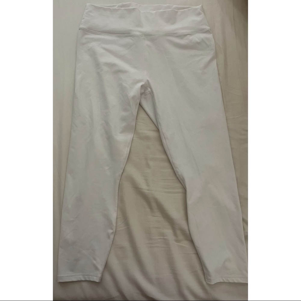 Fabletics white leggings! Never worn before. Size XXL
